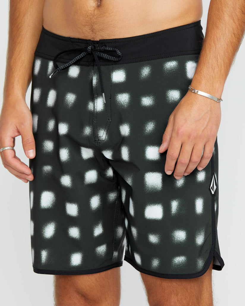 Infuse Scallop Mod 19" Boardshorts - BLACK
