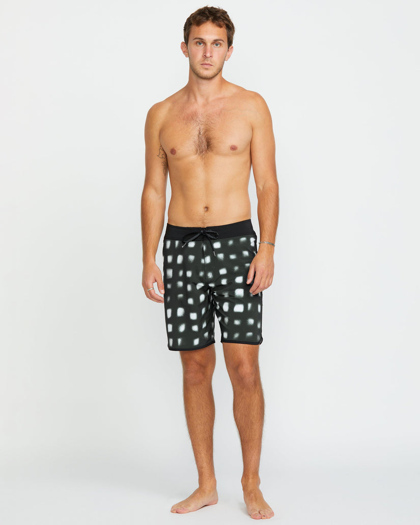 Infuse Scallop Mod 19" Boardshorts - BLACK