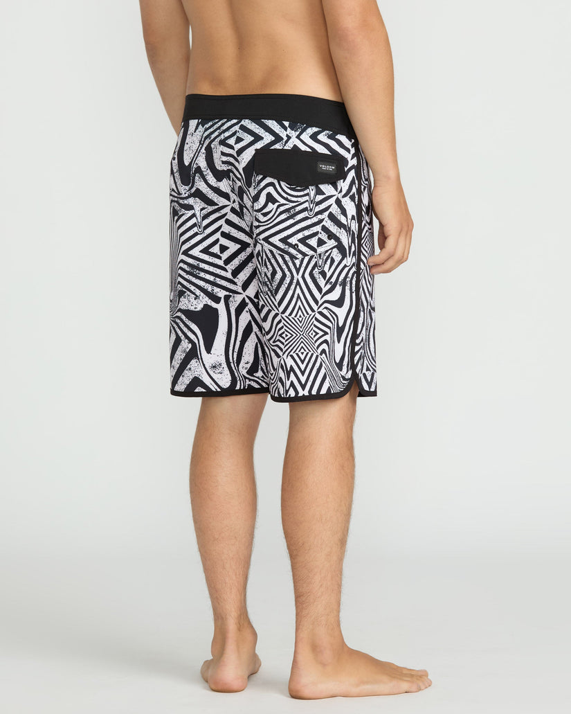 Infuse Scallop Mod 19" Boardshorts - White Black