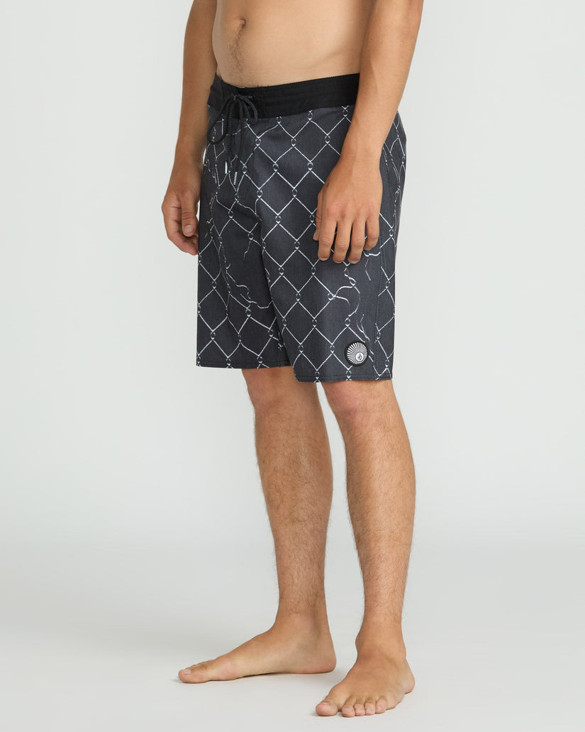 Misdormeaner Stoney 19" Boardshorts - Black