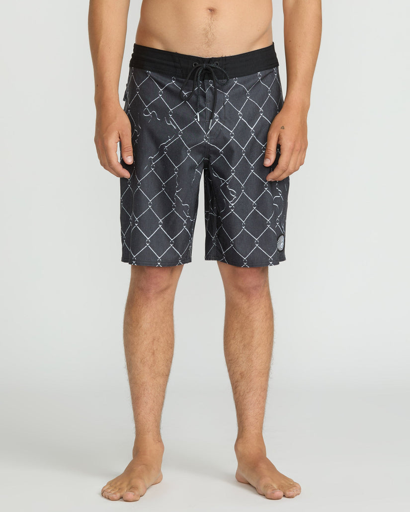 Misdormeaner Stoney 19" Boardshorts - Black