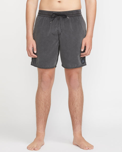 Center Trunk 17" Boardshorts - BLACK