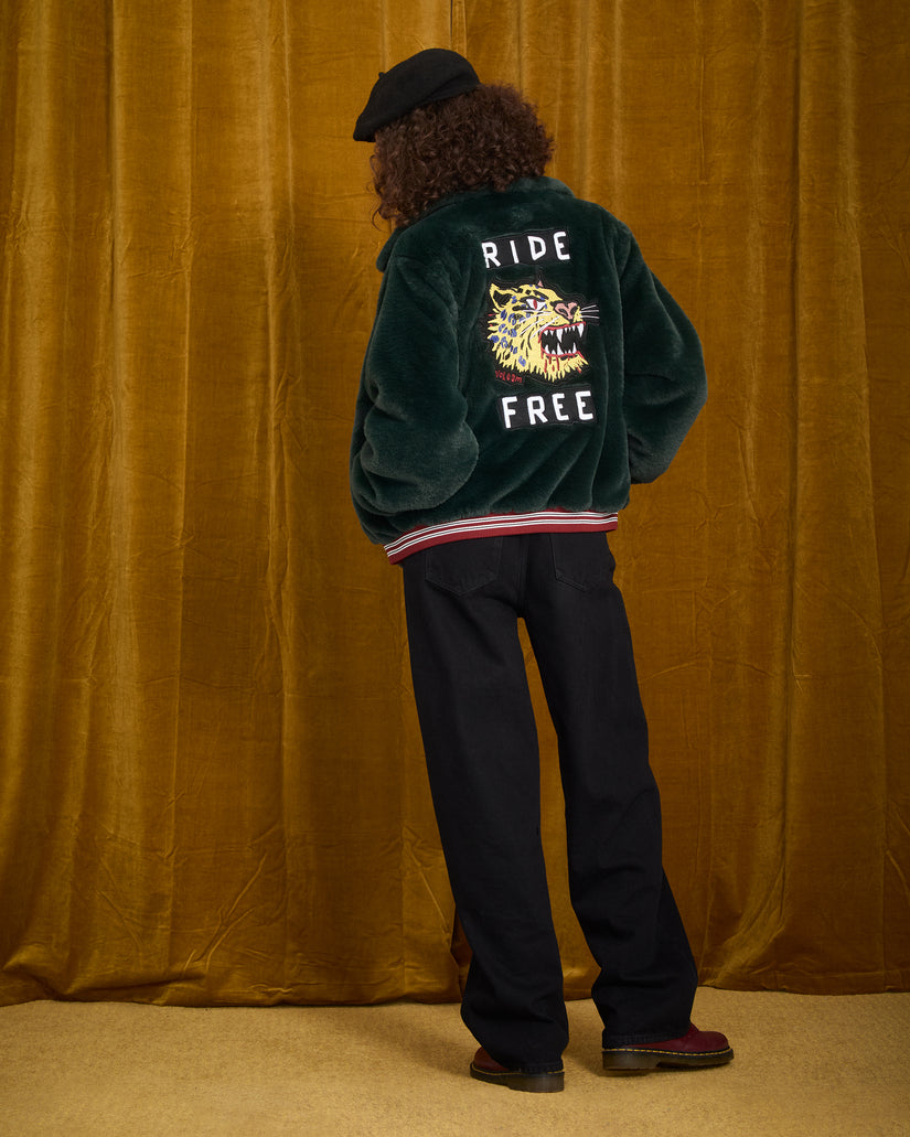 Ozzy Jacke - Scarab