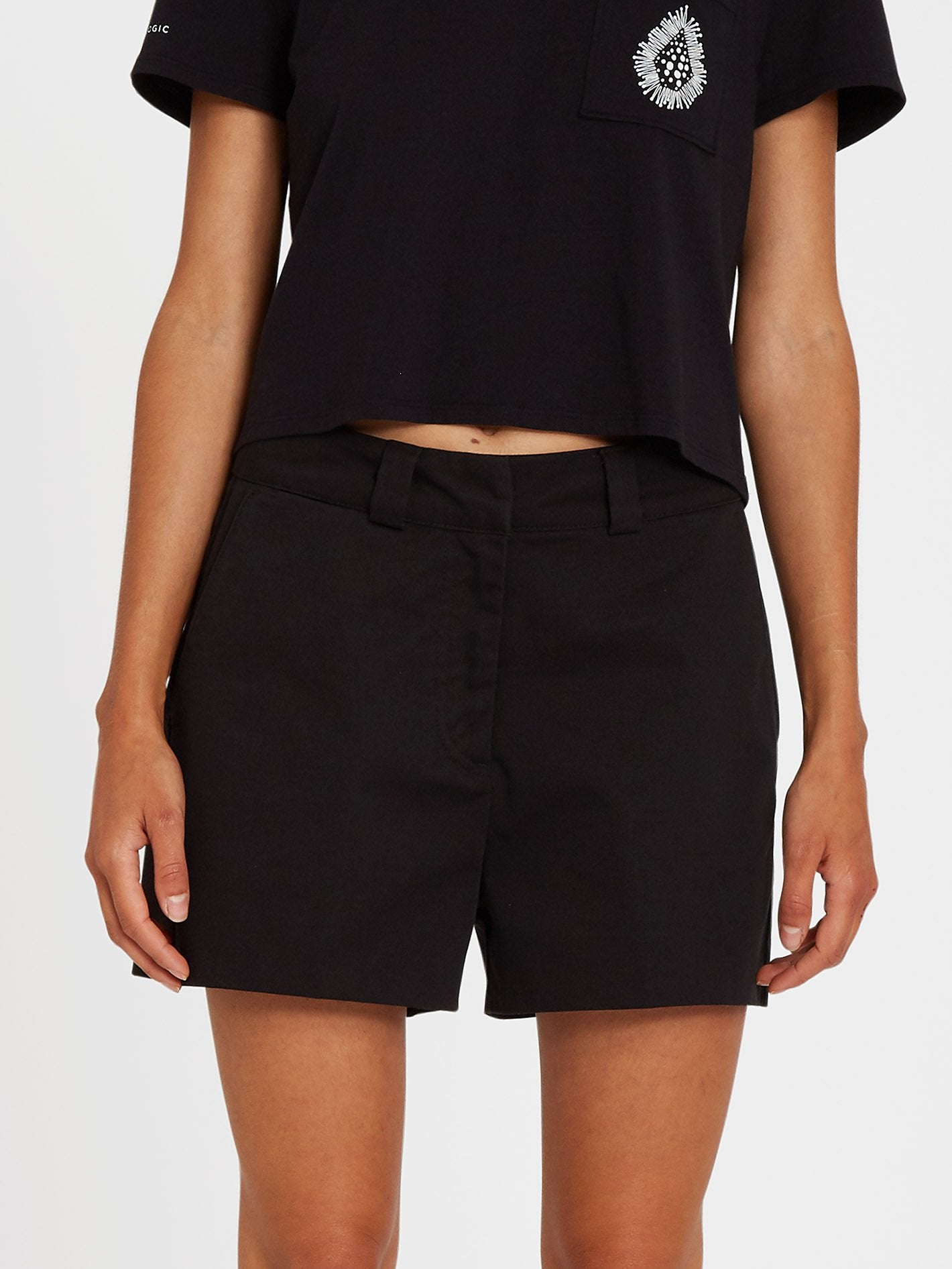 Damen Good Deals Short
