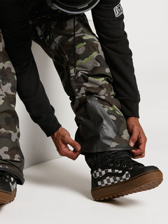 Rain GORE-TEX Bib Overall - Black (G1351902_BLK) [04]