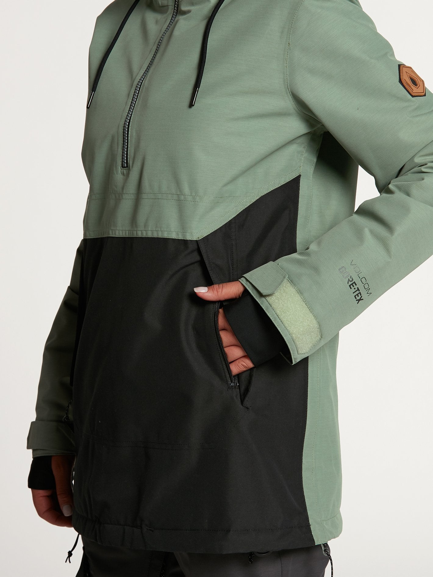 Fern Insulated GORETEX Snowboardjacke Pullover Black Red