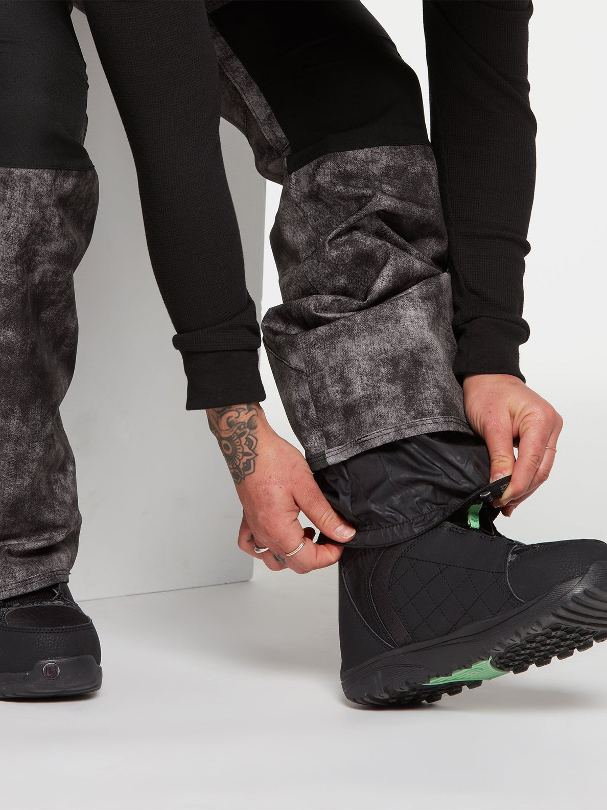 Swift Bib Overall - ACID BLACK (H1352103_ABK) [44]